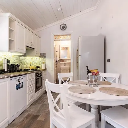 Miniq Homes 103 - Stone House With Garden Cinema, Barbecue, Mini Golf * فوكا