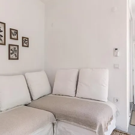 Miniq Homes 103 - Stone House With Garden Cinema, Barbecue, Mini Golf فيلة *