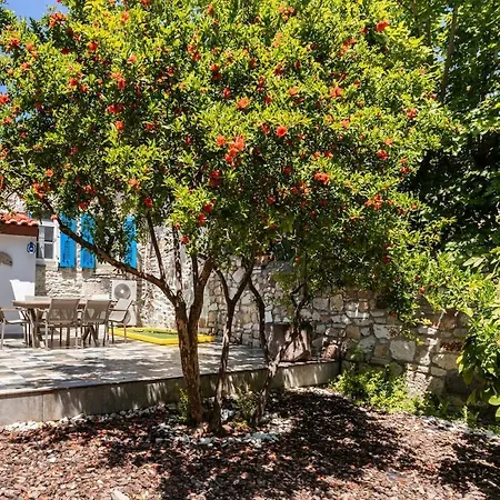 فيلة Miniq Homes 103 - Stone House With Garden Cinema, Barbecue, Mini Golf فوكا