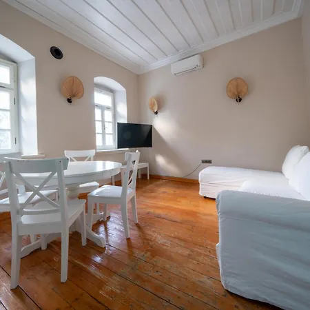 Villa Miniq Homes 103 - Stone House With Garden Cinema, Barbecue, Mini Golf *