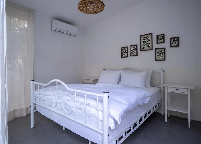 Miniq Homes 103 - Stone House With Garden Cinema, Barbecue, Mini Golf Villa