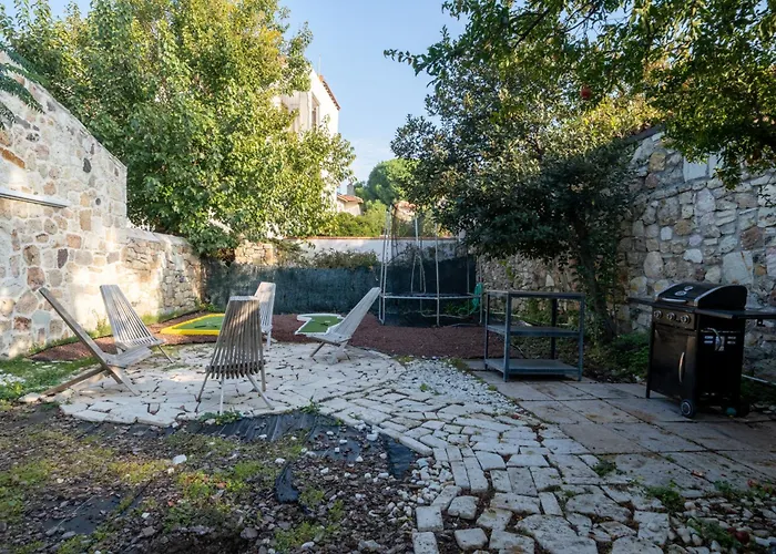 Miniq Homes 103 - Stone House With Garden Cinema, Barbecue, Mini Golf Villa *